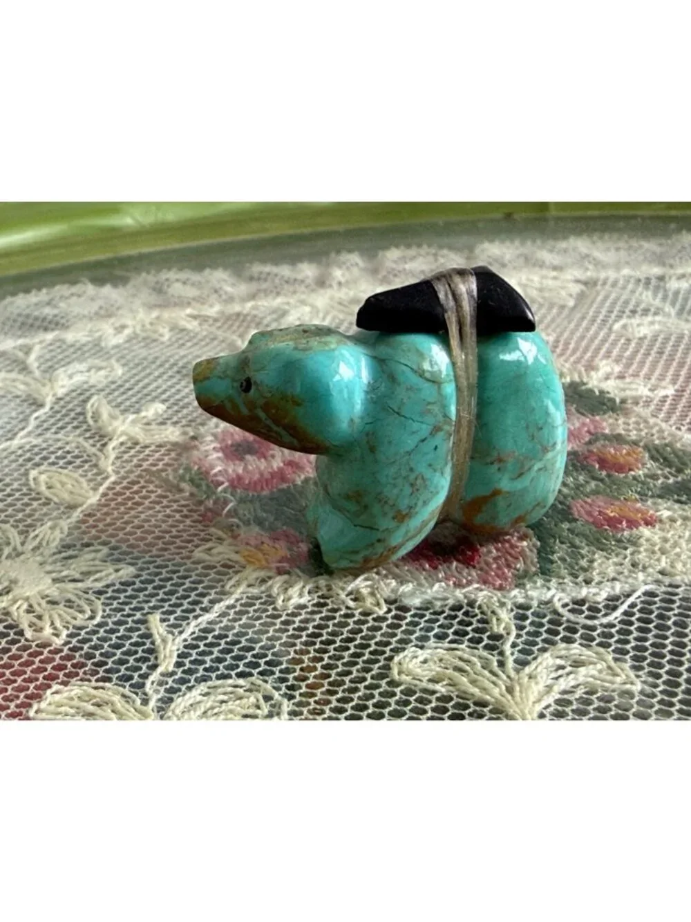 Vintage 60s Zuni Turquoise Fetish Bear Carving Jet Arrowhead 1